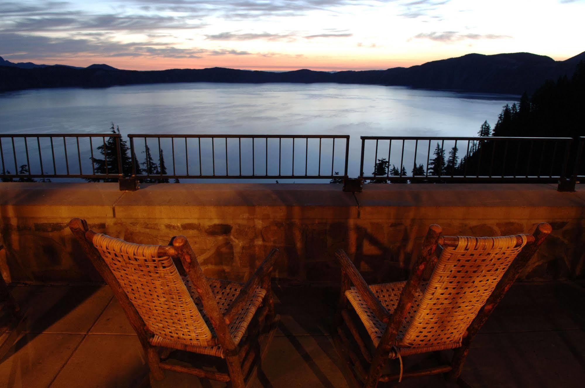 Crater Lake Lodge เชโมลต์ ภายนอก รูปภาพ